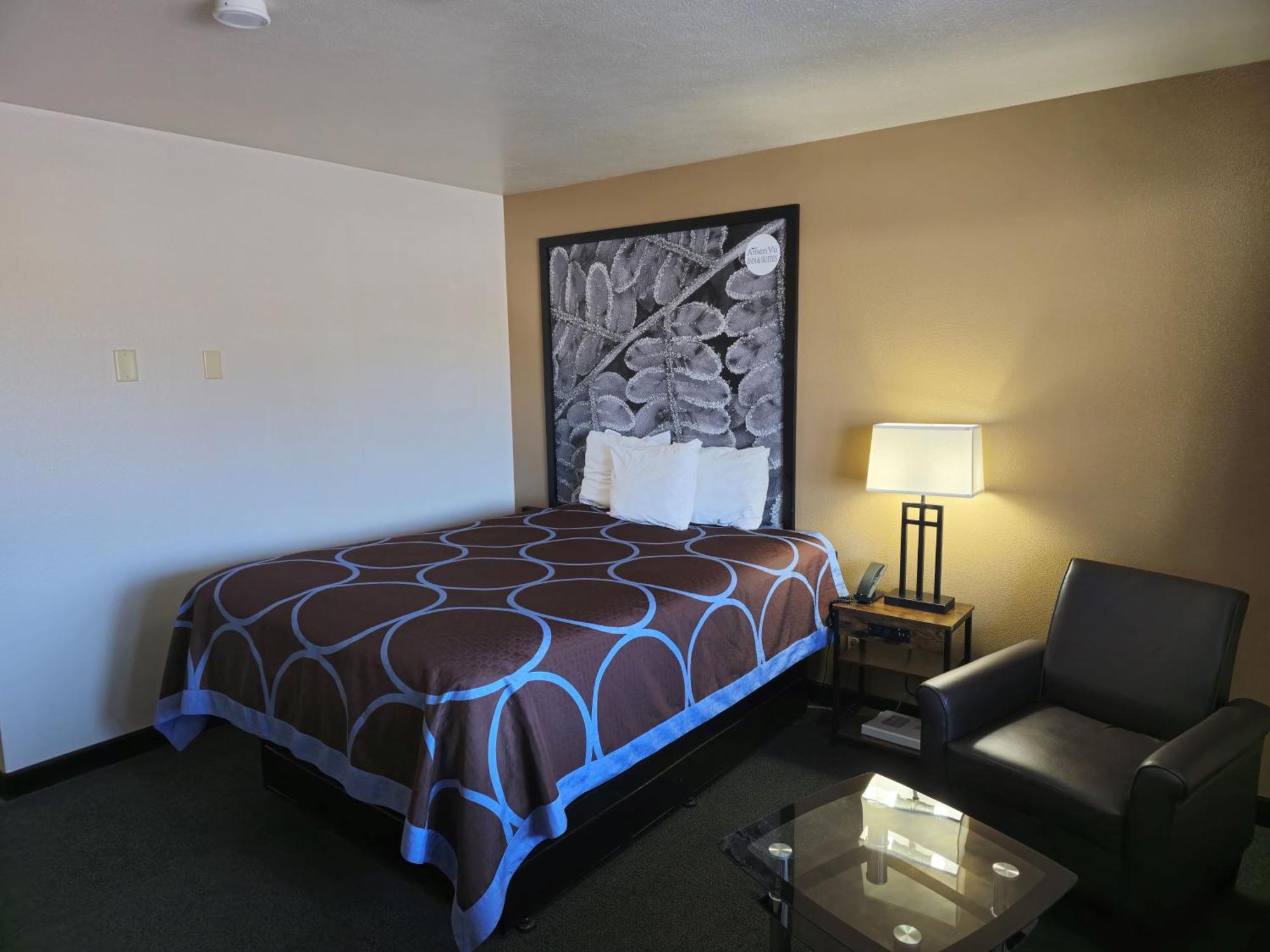 Amerivu Inn And Suites Shawano Wi Bagian luar foto